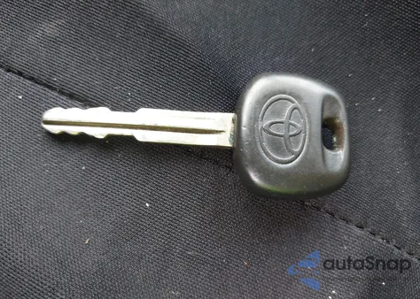 2005 Toyota Sequoia Sr5 V8 z USA, uszkodzony, nr VIN 5TDZT34A45S244001